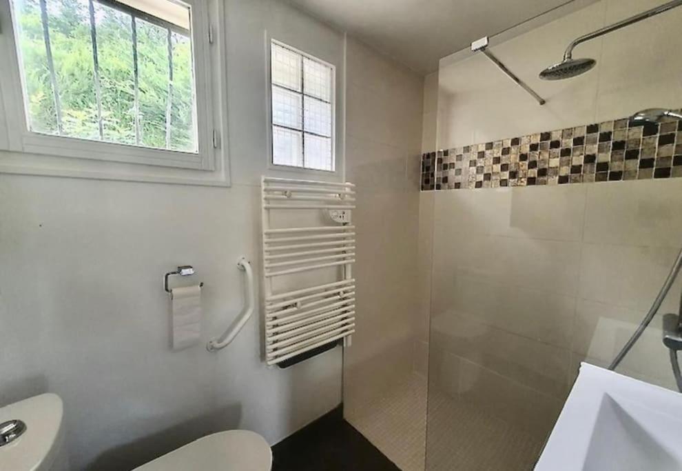Maison Avec Sous Sol Independant Et Parking A 2Km De Versailles Бюк Екстериор снимка